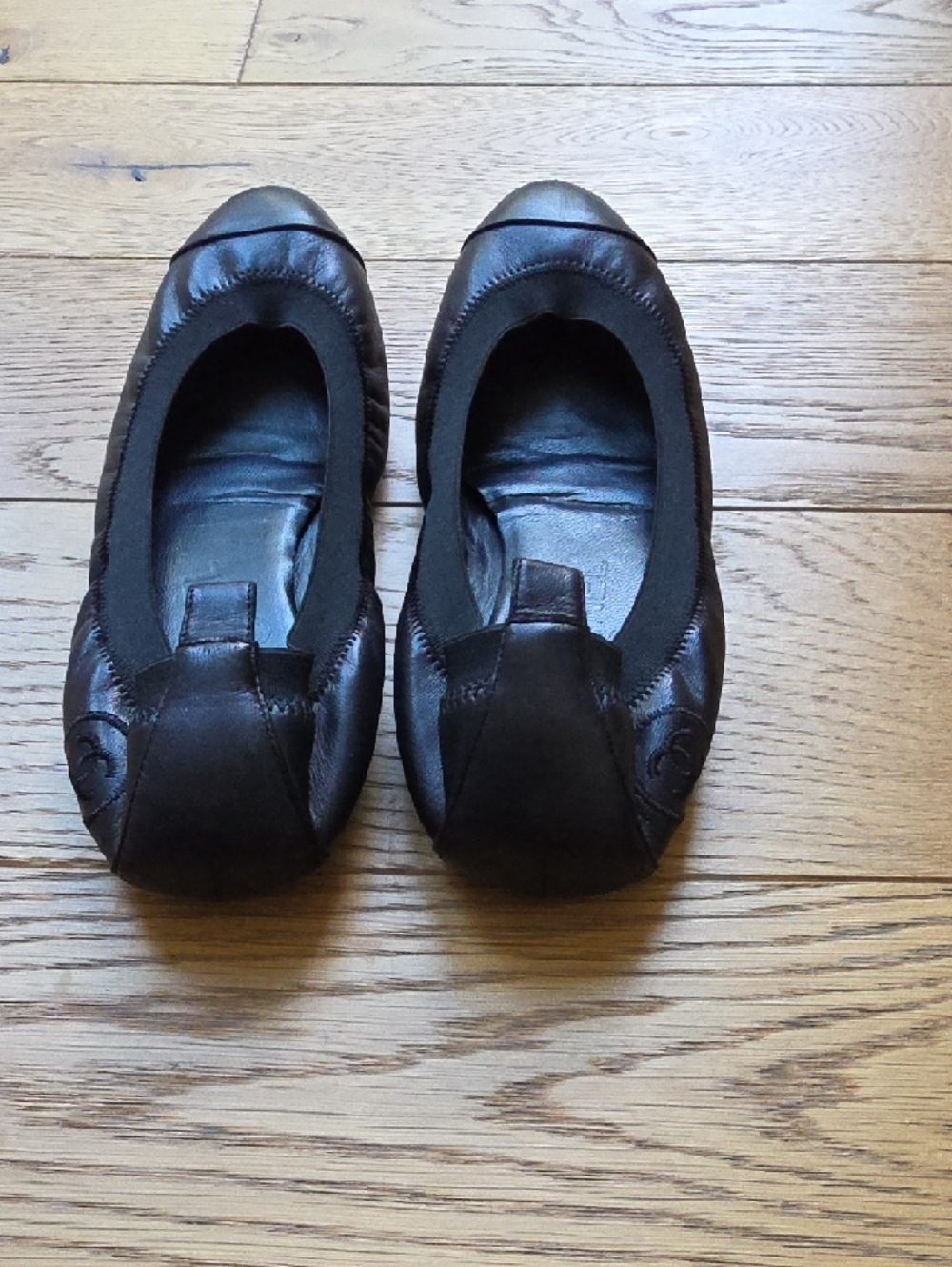 CHANEL Black Leather Elastic Topline Ballet Flats - Picture 4 of 8